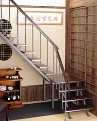 Лестница Г-образная на второй этаж, с площадкой и перилами (артикул-МЛ11)